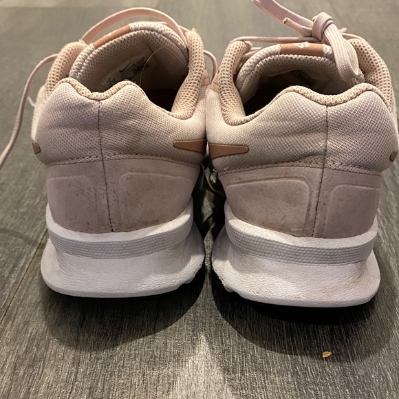 Nike Women's Pink Mesh Sneakers - Picture 4 of 6